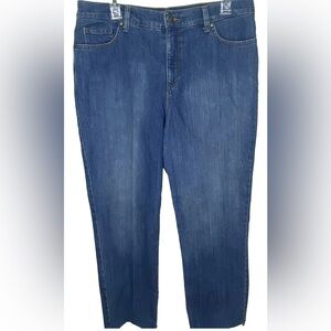 Gloria Vanderbilt Women’s Amanda Jeans SHORT Missy 12 Medium Blue